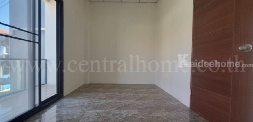 ทาวน์โฮม ฉัตรไพลิน ลาดหลุมแก้ว รีโนเวท พร้อมอยู่ ราคาถูก