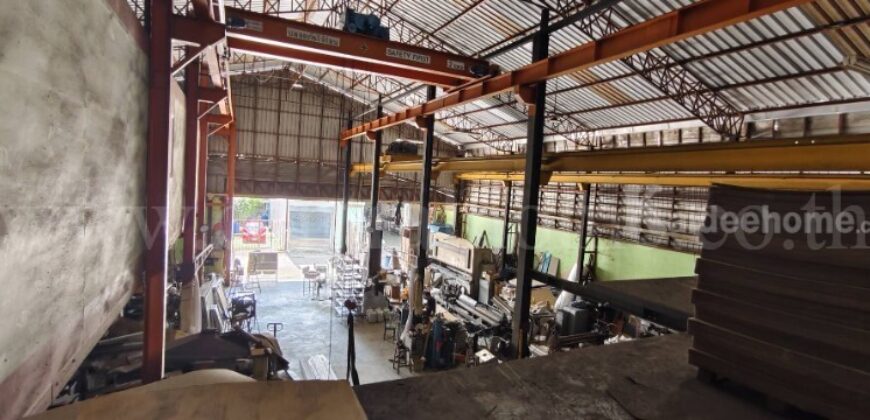 โกดังห่างถนนเพชรเกษม 50 เมตร