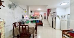 ทาวน์เฮ้าส์ เค.ซี. รามอินทรา 6 พระยาสุเรนทร์ 45 หน้าบ้านไม่ชนใคร