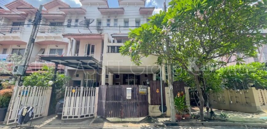 ทาวน์เฮ้าส์ บ้านริมสวน ดอนเมือง ประชาอุทิศ 12 หลังริม ขายถูก