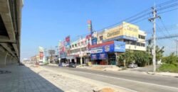 ขาย!! อาคารพาณิชย์ 3.5 ชั้น 2 คูหา ติดถนนบางบัวทอง – สุพรรณบุรี 340 (หลังมุม ขนาด 84 ตร.ว.) ถ.บางบัวทอง-สุพรรณบุรี บางบัวทอง นนทบุรี