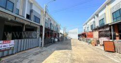 ทาวน์เฮ้าส์ เดอะ ธาม 1 อ่อนนุช – มอเตอร์เวย์ หลังมุม