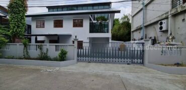 รหัสC7037 ให้เช่าบ้านเดี่ยว 2ชั้น ย่านลาดพร้าว โชคชัย4 ใกล้ MRTโชคชัย4 ใกล้นาคนิวาส เลียบด่วนเหมาะทำโฮมออฟฟิศ