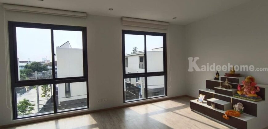 รหัส7052 ขาย ให้เช่าทาวน์โฮม 3ชั้น โครงการใหม่ Cherkoon สุขุมวิท 77 ย่านอ่อนนุช ศรีนครินทร์ ตกแต่งพร้อมอยู่