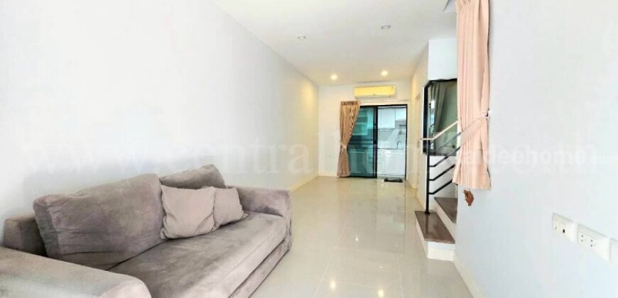 ทาวน์โฮม สิริ เพลส รังสิต เดินทางสะดวก ใกล้ทางด่วนบางพูน