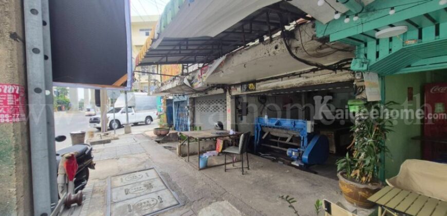 อาคารพาณิชย์ ติดถนน กรุงเทพ – นนทบุรี ทำเลดี ใกล้ MRT วงศ์สว่าง ราคาถูกมาก