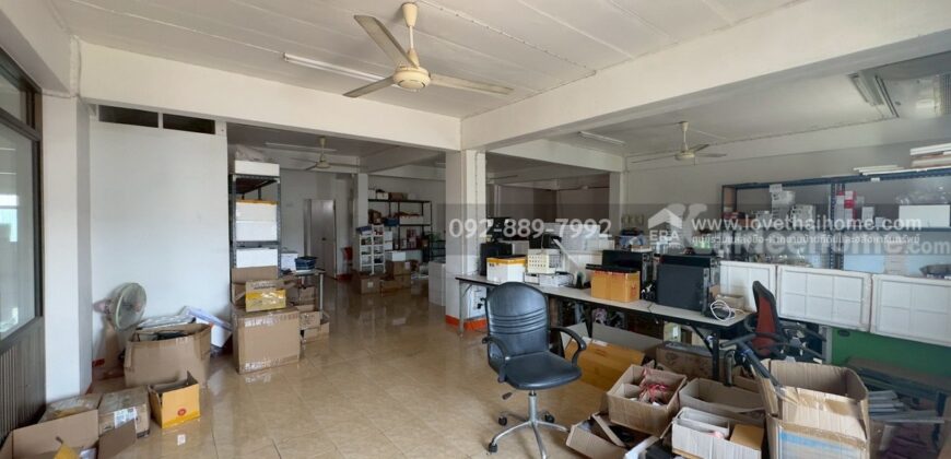 ขายตึกแถว 5 ชั้น หมู่บ้านอมรชัย2 ถนนพระราม2 ซอย34 มีทั้งหมด 4 คูหา พื้นที่ 80.4 ตรว. ราคาถูก ขายเพียง 16 ล้านบาท ใกล้เซ็นทรัล พระราม2