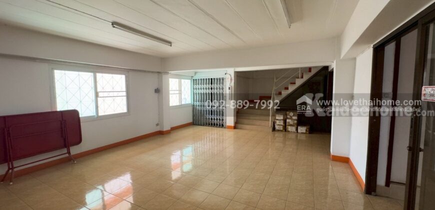 ขายตึกแถว 5 ชั้น หมู่บ้านอมรชัย2 ถนนพระราม2 ซอย34 มีทั้งหมด 4 คูหา พื้นที่ 80.4 ตรว. ราคาถูก ขายเพียง 16 ล้านบาท ใกล้เซ็นทรัล พระราม2