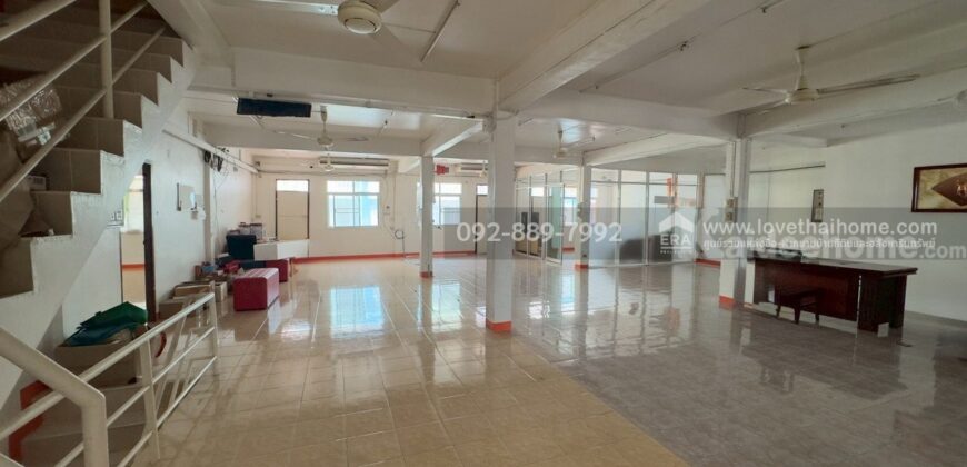 ขายตึกแถว 5 ชั้น หมู่บ้านอมรชัย2 ถนนพระราม2 ซอย34 มีทั้งหมด 4 คูหา พื้นที่ 80.4 ตรว. ราคาถูก ขายเพียง 16 ล้านบาท ใกล้เซ็นทรัล พระราม2