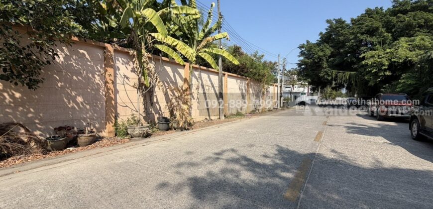 ขายที่ดิน ถนนหทัยราษฎร์ ซอยโรงเรียนโชคชัยหทัยราษฎร์ พื้นที่ 784 ตรว. ขาย 39,500 บาท/ตรว. แปลงสวย ใกล้ตลาดหทัยมิตร