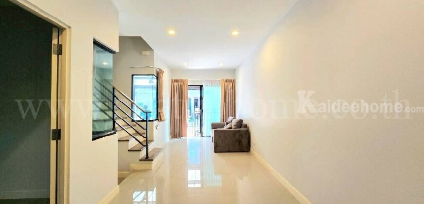 ทาวน์โฮม สิริ เพลส รังสิต เดินทางสะดวก ใกล้ทางด่วนบางพูน