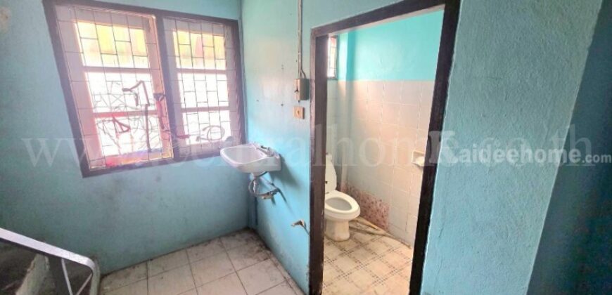 อาคารพาณิชย์ 3.5 ชั้น ซอยอยู่สุข 23 บางเมือง – สมุทรปราการ รีโนเวทแล้ว สภาพดี