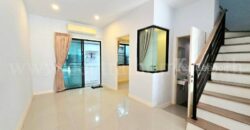 ทาวน์โฮม สิริ เพลส รังสิต เดินทางสะดวก ใกล้ทางด่วนบางพูน