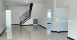 บ้านพร้อมที่ดินชลบุรี เนื้อที่ 567 ตารางวา บ้าน 2 ชั้น รีโนเวทใหม่พร้อมโกดังขนาดใหญ่