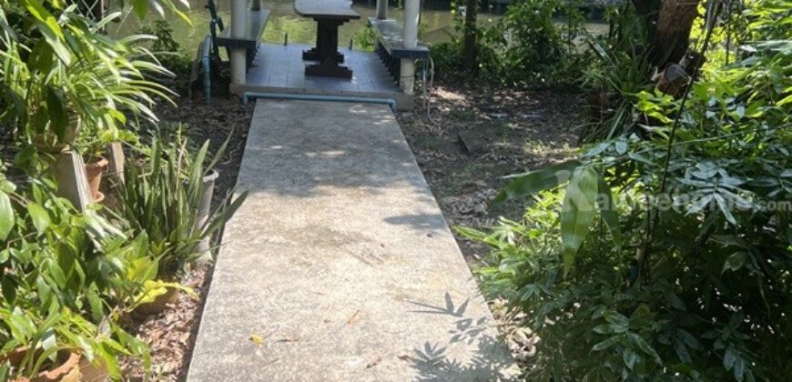 ขายที่ดิน ถนนพระราม2 ซอย28 แยก22 เขตจอมทอง กทม. พร้อมสิ่งปลูกสร้าง เป็นพื้นที่สีส้ม ขนาด 8 ไร่ 1 งาน 85 ตร.ว. โทร. 0814018666