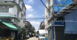 ขายที่ดิน ถนนพระราม2 ซอย28 แยก22 เขตจอมทอง กทม. พร้อมสิ่งปลูกสร้าง เป็นพื้นที่สีส้ม ขนาด 8 ไร่ 1 งาน 85 ตร.ว. โทร. 0814018666