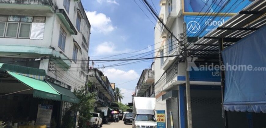 ขายที่ดิน ถนนพระราม2 ซอย28 แยก22 เขตจอมทอง กทม. พร้อมสิ่งปลูกสร้าง เป็นพื้นที่สีส้ม ขนาด 8 ไร่ 1 งาน 85 ตร.ว. โทร. 0814018666