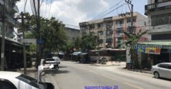 ขายที่ดิน ถนนพระราม2 ซอย28 แยก22 เขตจอมทอง กทม. พร้อมสิ่งปลูกสร้าง เป็นพื้นที่สีส้ม ขนาด 8 ไร่ 1 งาน 85 ตร.ว. โทร. 0814018666