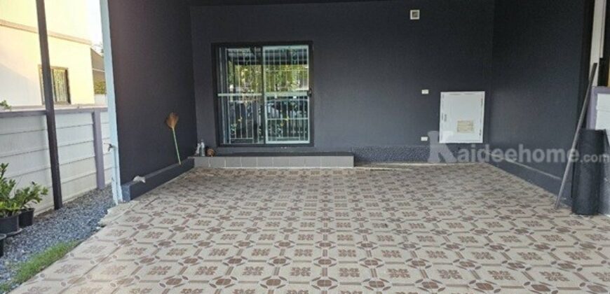 ขายด่วน บ้านทาวเฮ้าส์ หมู่บ้านศิวาลัย บางสมัคร บางปะกง ฉะเชิงเทรา สภาพใหม่ เนื้อที่ 42 ตรว. โทร 0632359638