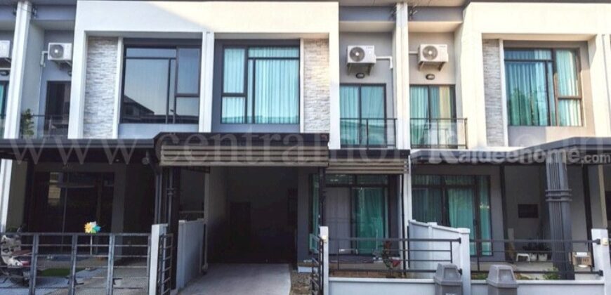 ทาวน์โฮม แกรนด์ พลีโน่ วัชรพล-สุขาภิบาล 5 ทำเลดี ต่อเติมครบ