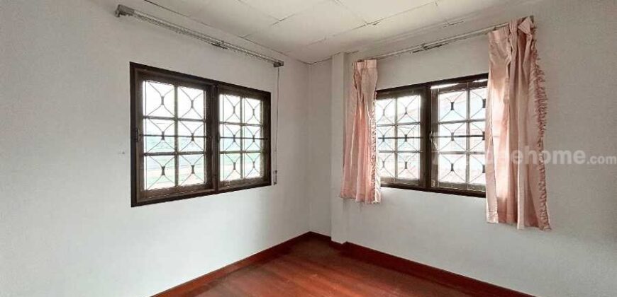 ขายถูกมาก!!! หมู่บ้านหลักสี่แลนด์ ซ.โกสุมรวมใจ 39 (ขนาด 37 ตร.ว.) ใกล้สนามบินดอนเมือง รร.นานาชาติฮาร์โรว์ : Lak Si Land