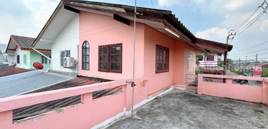 ขายถูกมาก!!! หมู่บ้านหลักสี่แลนด์ ซ.โกสุมรวมใจ 39 (ขนาด 37 ตร.ว.) ใกล้สนามบินดอนเมือง รร.นานาชาติฮาร์โรว์ : Lak Si Land