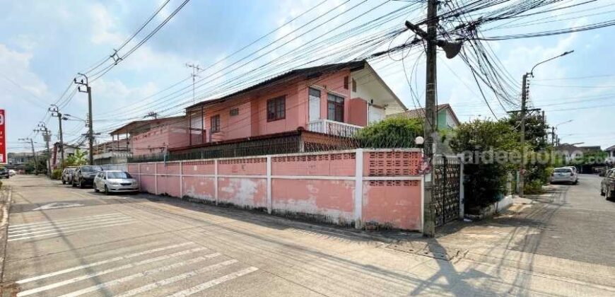 ขายถูกมาก!!! หมู่บ้านหลักสี่แลนด์ ซ.โกสุมรวมใจ 39 (ขนาด 37 ตร.ว.) ใกล้สนามบินดอนเมือง รร.นานาชาติฮาร์โรว์ : Lak Si Land