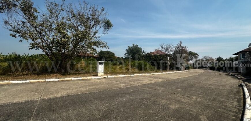 ที่ดินเปล่า ถมแล้ว 106.7 ตร.วา หมู่บ้าน การ์เด้นลากูน่า – ฉะเชิงเทรา ถนนเมน ติดทะเลสาบ