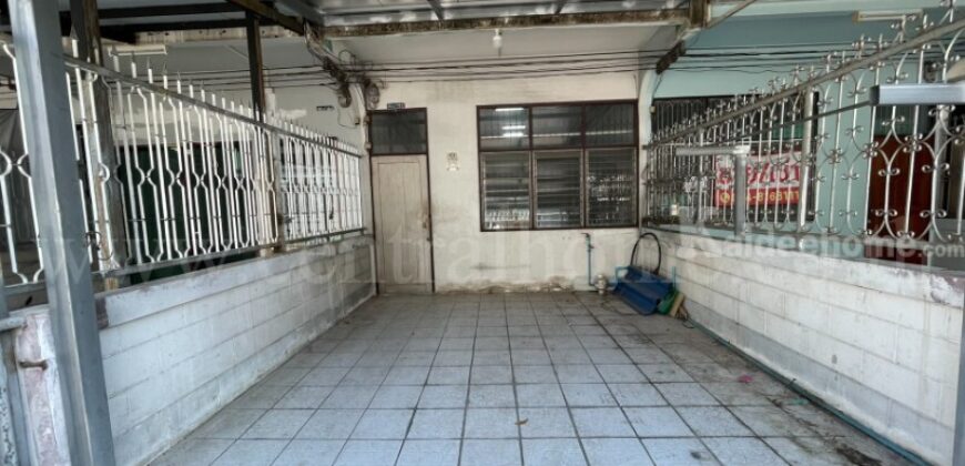 ทาวน์เฮ้าส์ ซอยจรัญสนิทวงศ์ 25 ทำเลดี อยู่ต้นซอย ติดถนนจรัญสนิทวงศ์