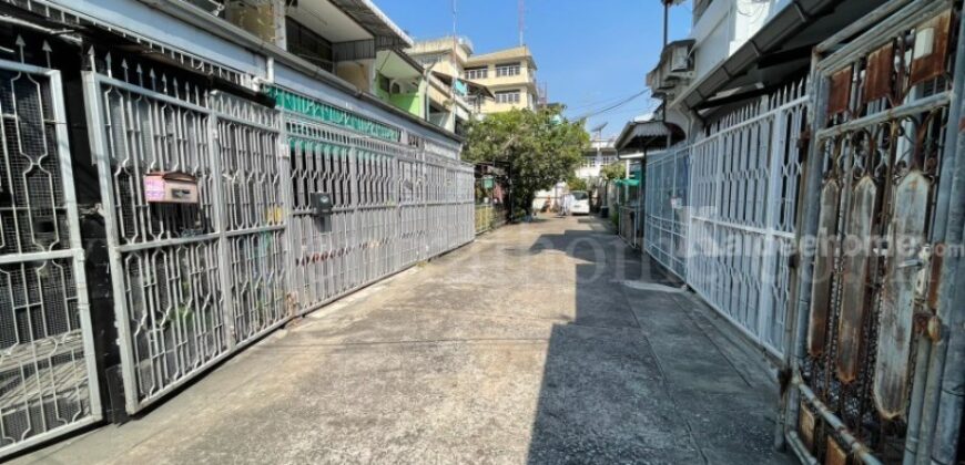 ทาวน์เฮ้าส์ ซอยจรัญสนิทวงศ์ 25 ทำเลดี อยู่ต้นซอย ติดถนนจรัญสนิทวงศ์