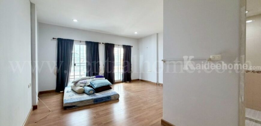 ทาวน์เฮ้าส์ 3 ชั้น บ้านกลางเมือง ลูเซิร์น สุขุมวิท ถูกที่สุดในโครงการ