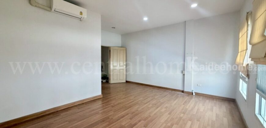 ทาวน์เฮ้าส์ 3 ชั้น บ้านกลางเมือง ลูเซิร์น สุขุมวิท ถูกที่สุดในโครงการ