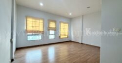 ทาวน์เฮ้าส์ 3 ชั้น บ้านกลางเมือง ลูเซิร์น สุขุมวิท ถูกที่สุดในโครงการ