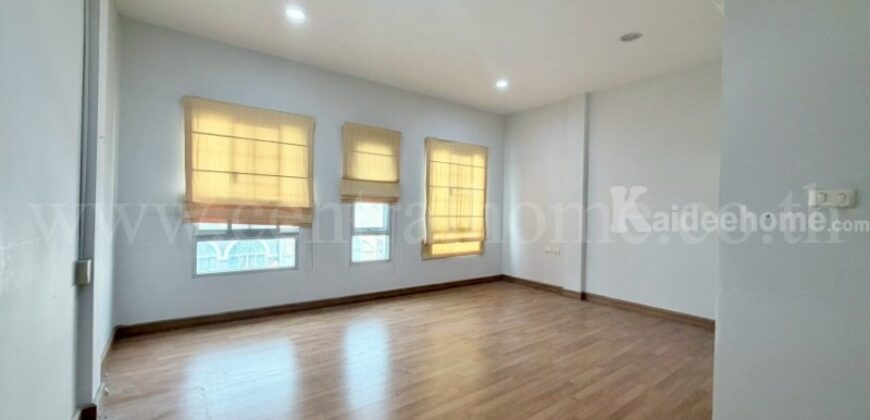 ทาวน์เฮ้าส์ 3 ชั้น บ้านกลางเมือง ลูเซิร์น สุขุมวิท ถูกที่สุดในโครงการ