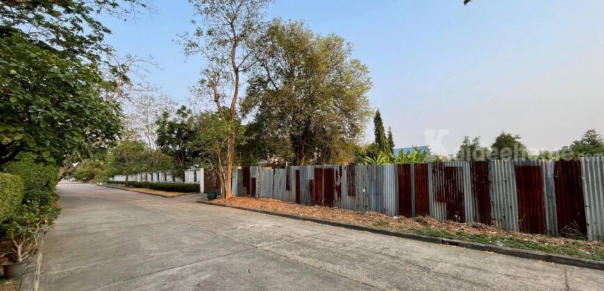 ขายที่ดินหมู่บ้านเสรีวิลล่า Seri Villa ศรีนครินทร์55 หน้าสวนหลวง ร.9 ที่ดิน 296ตร.ว ใกล้รถไฟฟ้าMrt 800ม. อยู่หลังพาราไดซ์พาร์ค ใกล้ซีคอน อุดมสุข บางนาตราด อ่อนนุช พัฒนาการ แปลงสวย rare itemสุด 0879074045