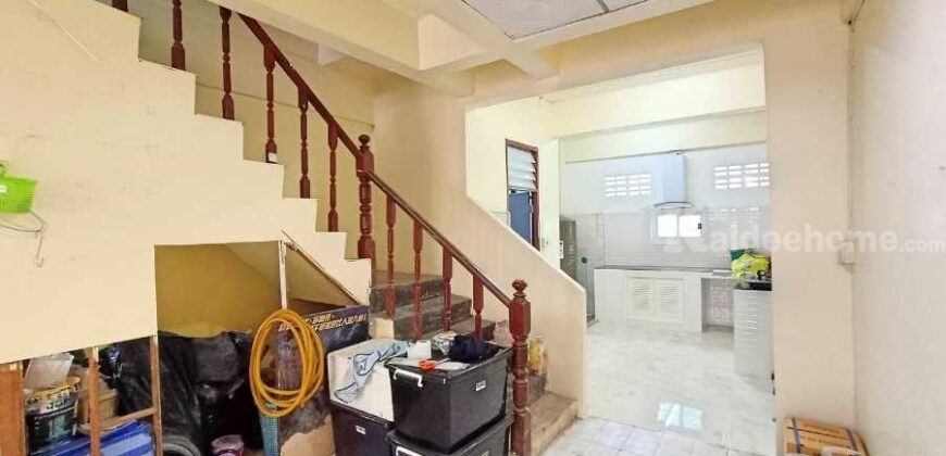 ขายถูกมาก!! ทาวน์เฮ้าส์ 2 ชั้น หมู่บ้านอยู่เจริญ เสมาฟ้าคราม (ขนาด 18 ตร.ว.) ลำลูกกาคลอง2 คูคต ปทุมธานี : Yu Charoen (Fah Kram) Lam Luk Ka Khlong 2