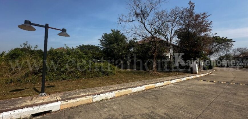 ที่ดินเปล่า ถมแล้ว 106.7 ตร.วา หมู่บ้าน การ์เด้นลากูน่า – ฉะเชิงเทรา ถนนเมน ติดทะเลสาบ