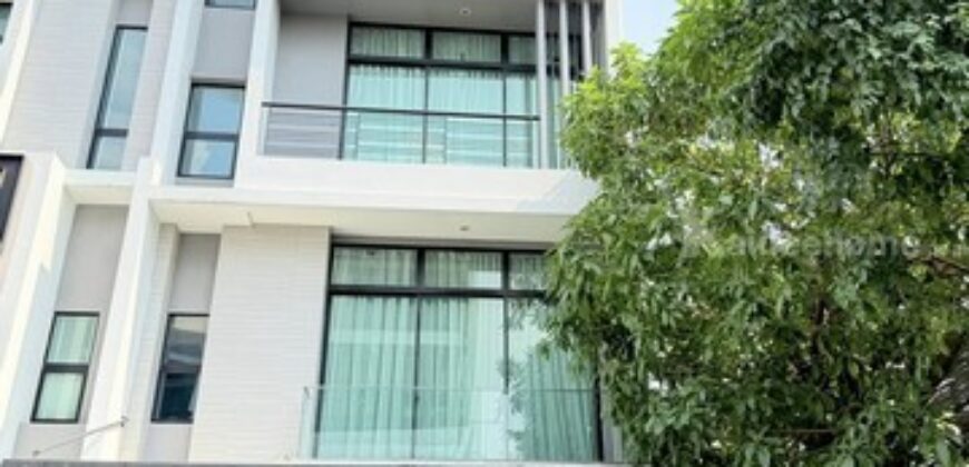 รหัสC7054 ให้เช่าทาวน์โฮม 3.5ชั้น โครงการเนอวาน่า ดีฟายน์ ศรีนครินทร์-พระราม 9 ถนนกรุงเทพกรีฑาตัดใหม่