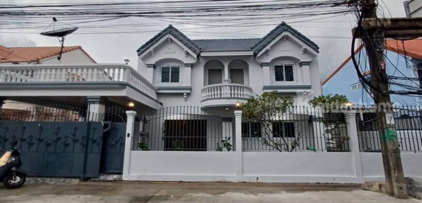 รหัสC7063 ให้เช่าบ้านเดี่ยว 2ชั้น รีโนเวทใหม่ พร้อมเข้าอยู่ ย่านซอยวชิรธรรมสาธิต สุขุมวิท 101/1 บางจาก