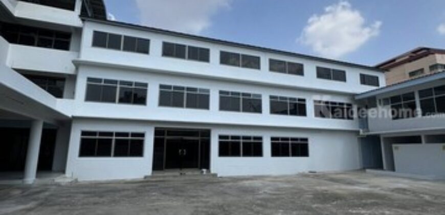 รหัสC7064 ให้เช่าอาคารสำนักงาน 3ชั้น เนื้อที่เกือบ 1ไร่ พร้อมที่พักอาศัย ย่านถนนจันทร์ ใกล้สาทร สีลม เจริญกรุง