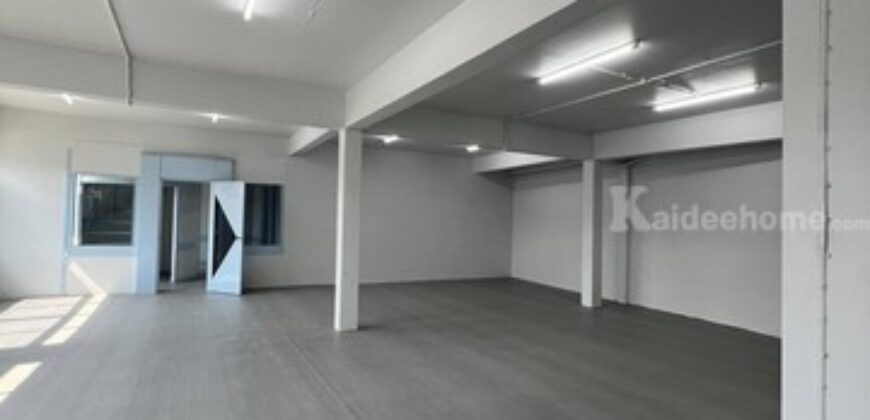 รหัสC7064 ให้เช่าอาคารสำนักงาน 3ชั้น เนื้อที่เกือบ 1ไร่ พร้อมที่พักอาศัย ย่านถนนจันทร์ ใกล้สาทร สีลม เจริญกรุง