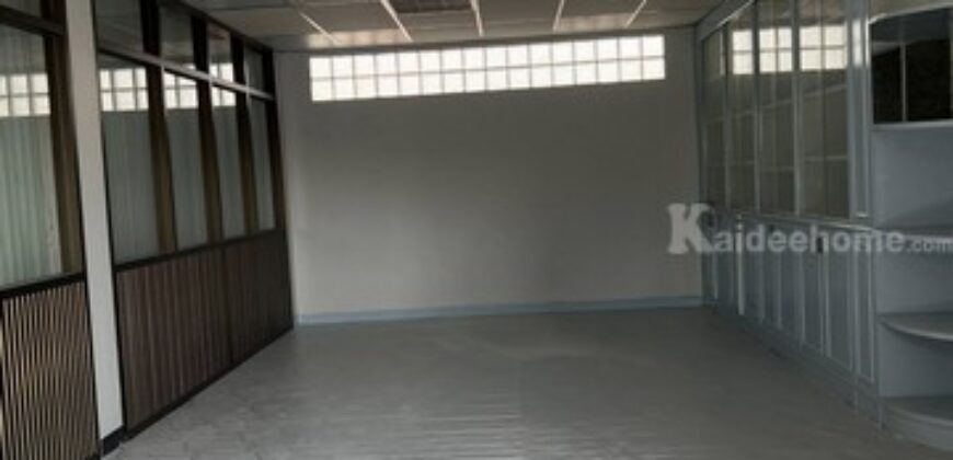 รหัสC7064 ให้เช่าอาคารสำนักงาน 3ชั้น เนื้อที่เกือบ 1ไร่ พร้อมที่พักอาศัย ย่านถนนจันทร์ ใกล้สาทร สีลม เจริญกรุง