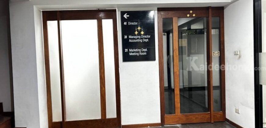 รหัสC7066 ให้เช่าอาคารพาณิชย์ 4ชั้น ย่านถนนกิ่งแก้ว บางนา เหมาะทำโชว์รูม สำนักงาน ที่จอดรถมีหลายคัน