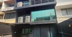 รหัสC7072 ให้เช่าทาวน์โฮม 3ชั้น ทำเลใจกลางเมืองย่านสุขุมวิท26 ใกล้ BTS เหมาะทำโฮมออฟฟิศ