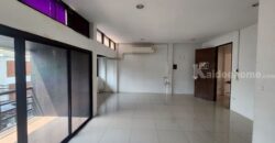 รหัสC7072 ให้เช่าทาวน์โฮม 3ชั้น ทำเลใจกลางเมืองย่านสุขุมวิท26 ใกล้ BTS เหมาะทำโฮมออฟฟิศ