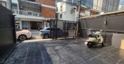 รหัสC7072 ให้เช่าทาวน์โฮม 3ชั้น ทำเลใจกลางเมืองย่านสุขุมวิท26 ใกล้ BTS เหมาะทำโฮมออฟฟิศ