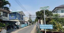 ขายที่ดิน ประชาอุทิศ90-1-8 ซอยชุมชนคลองเก้าห้อง พื้นที่ 51 ตรว. ติดถนนเมน แปลงมุม ขายเพียง 2.5 ล้านบาทเท่านั้น ใกล้ตลาดประชาอุทิศ90