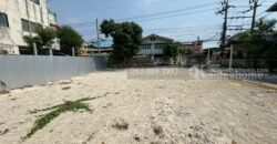 ขายที่ดิน ประชาอุทิศ90 แยก1-5 ซอยชุมชนคลองเก้าห้อง พื้นที่ 53.5 ตรว. ติดถนน 2 ด้าน แปลงมุม ขายเพียง 2.5 ล้านบาทเท่านั้น ใกล้ตลาดประชาอุทิศ90