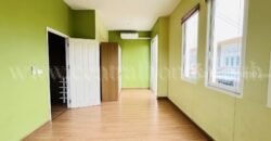 ทาวน์โฮม โกลเด้น ทาวน์ พระราม 2 หลังริม