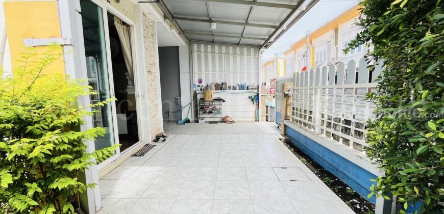 ทาวน์โฮม โกลเด้น ทาวน์ พระราม 2 หลังริม